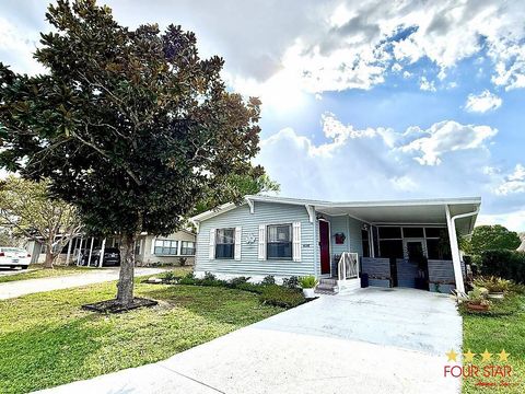 Photo of 4138 Sugar Palm Terrace, Oviedo, FL 32765 (MLS # 11672609)