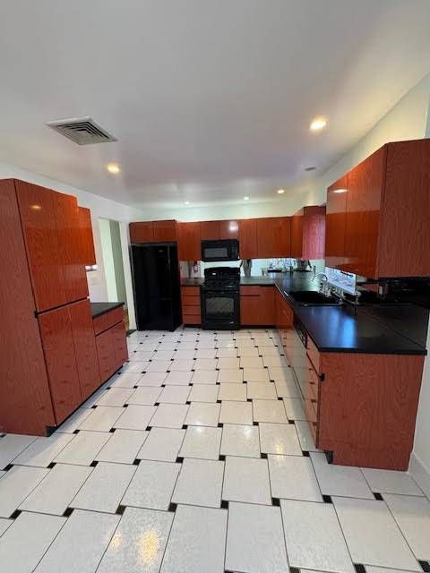 Photo of 1500 Kennelworth Ave, Bronx, NY 10465 (MLS # 11615685)