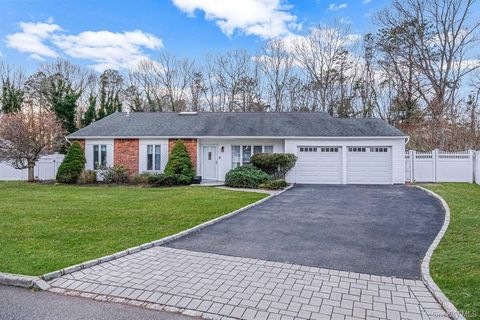 Photo of 32 San Rafael Avenue, Holbrook, NY 11741 (MLS # 11618022)