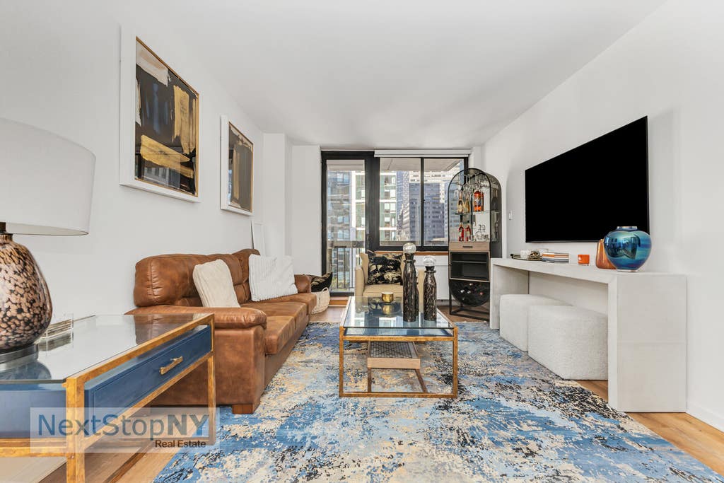 Photo of 250 East 40th Street #14A, New York, NY 10016 (MLS # 11802650)