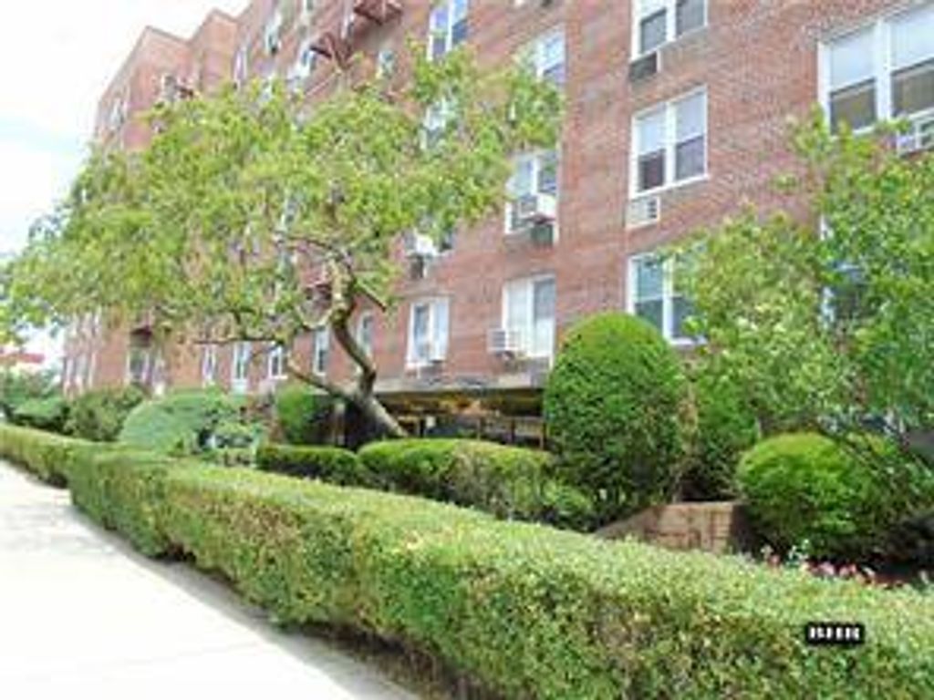 Photo of 2265 Gerritsen Ave #5C, Brooklyn, NY 11229 (MLS # 11775927)