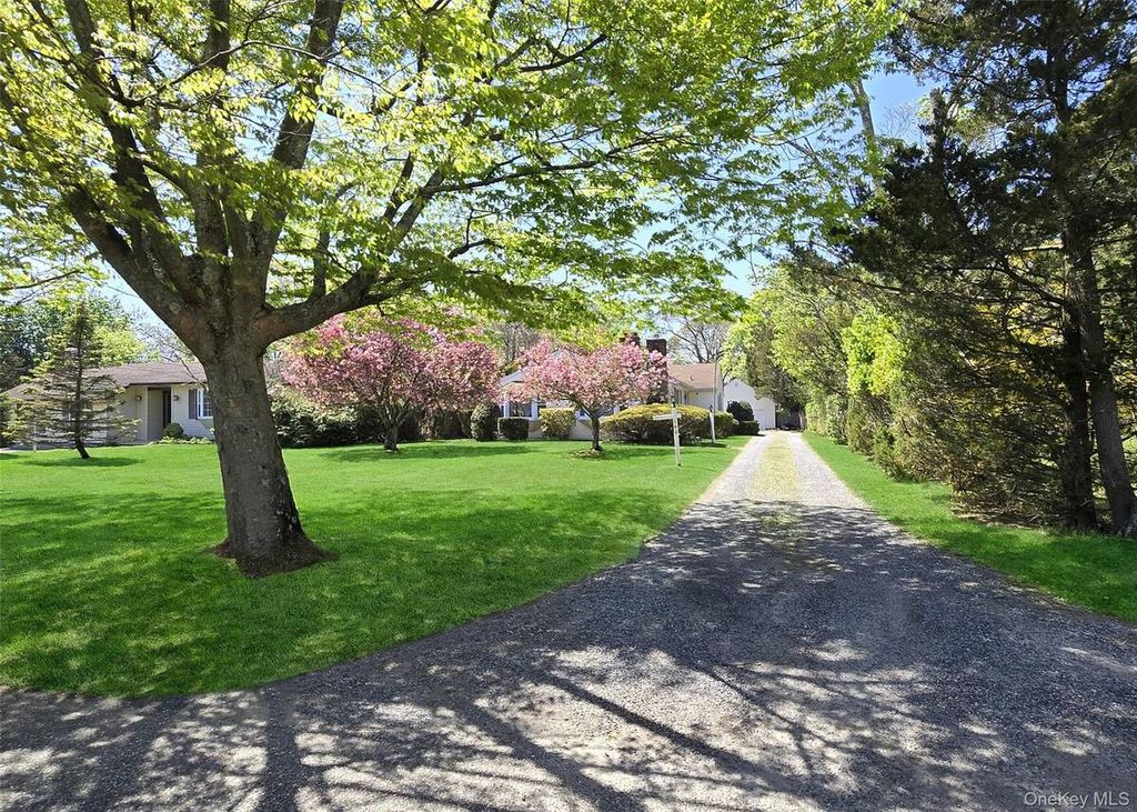 Photo of 102 McConnell Avenue, Bayport, NY 11705 (MLS # 11744684)