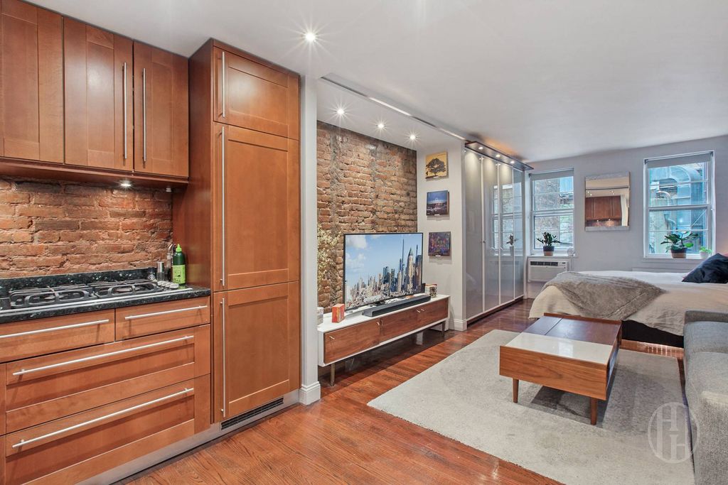 Photo of 30 East 22nd Street #2B, New York, NY 10010 (MLS # 11739894)