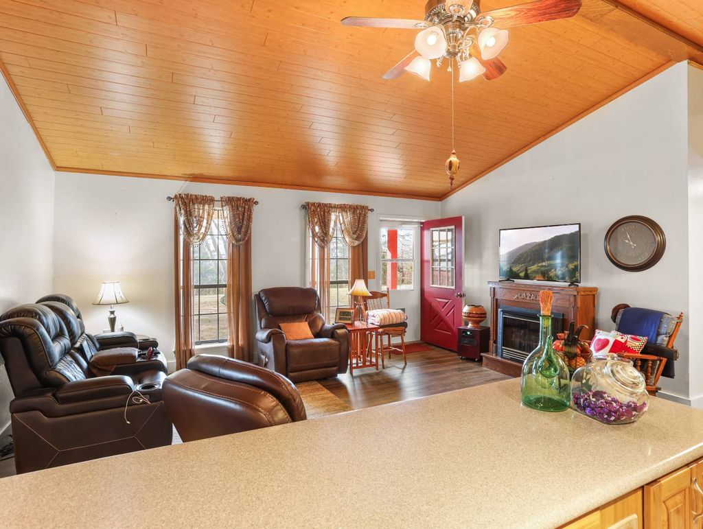 Photo of 22535 Valley View Rd, Poteau, OK 74953 (MLS # 11651806)