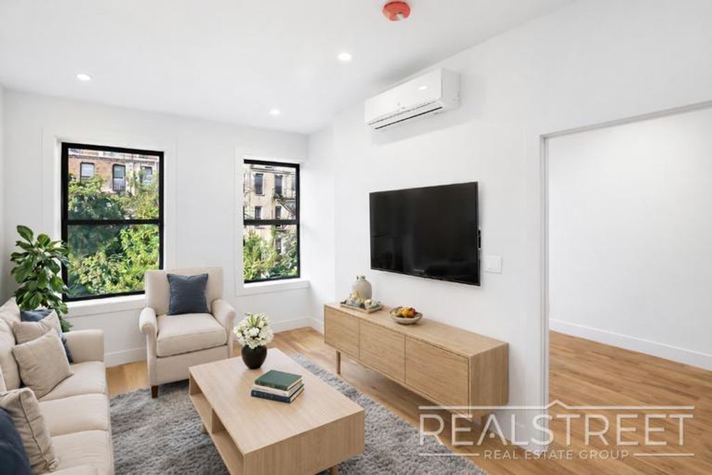 Photo of 1401 Dean Street #2R, BROOKLYN, NY 11216 (MLS # 11628898)