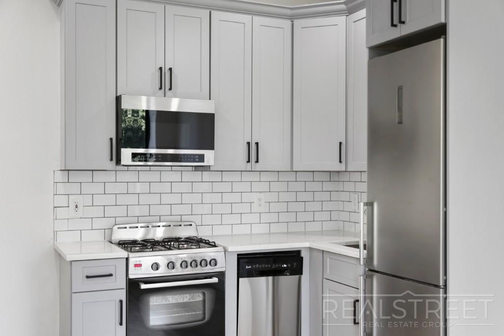 Photo of 1401 Dean Street #2R, BROOKLYN, NY 11216 (MLS # 11628898)