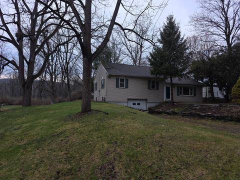 Photo of 33 Brookline Ave, Elmira, NY 14905 (MLS # 11681938)