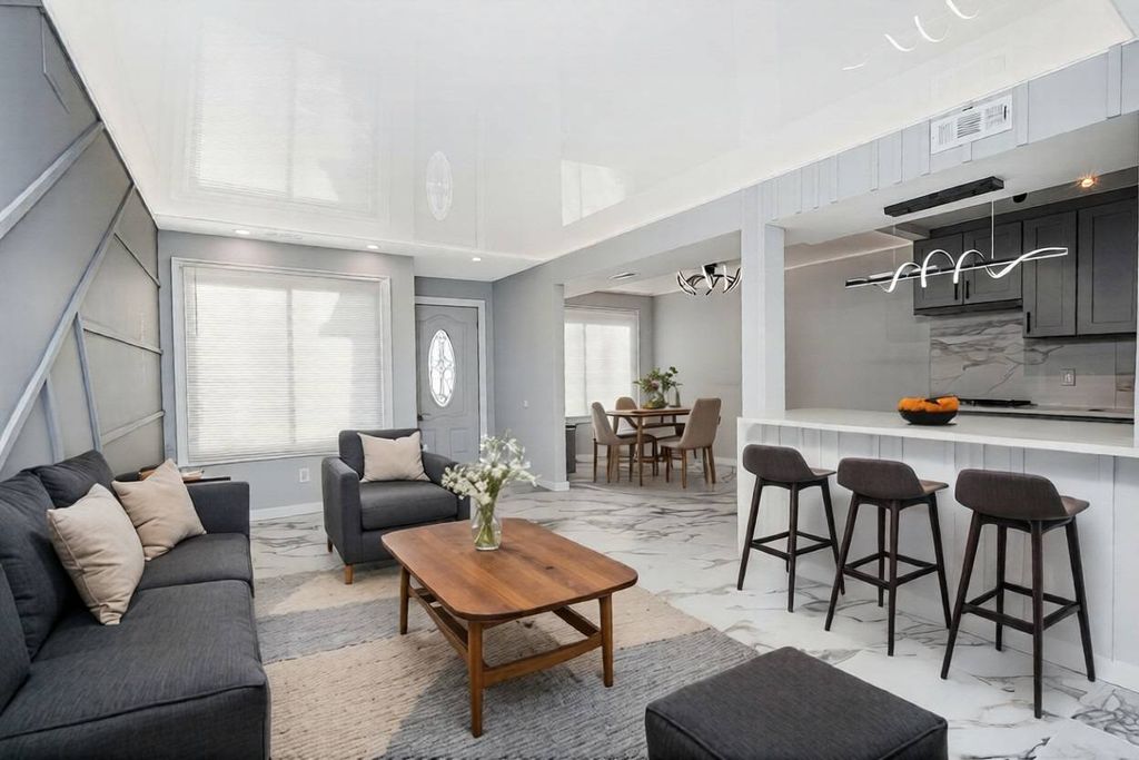 Photo of 64 Wolkoff Lane, Staten Island, NY 10303 (MLS # 11622113)