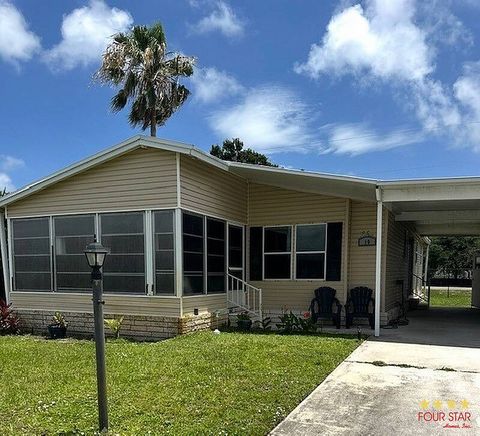 Photo of 10 Treasure Circle, Sebastian, FL 32958 (MLS # 11797581)