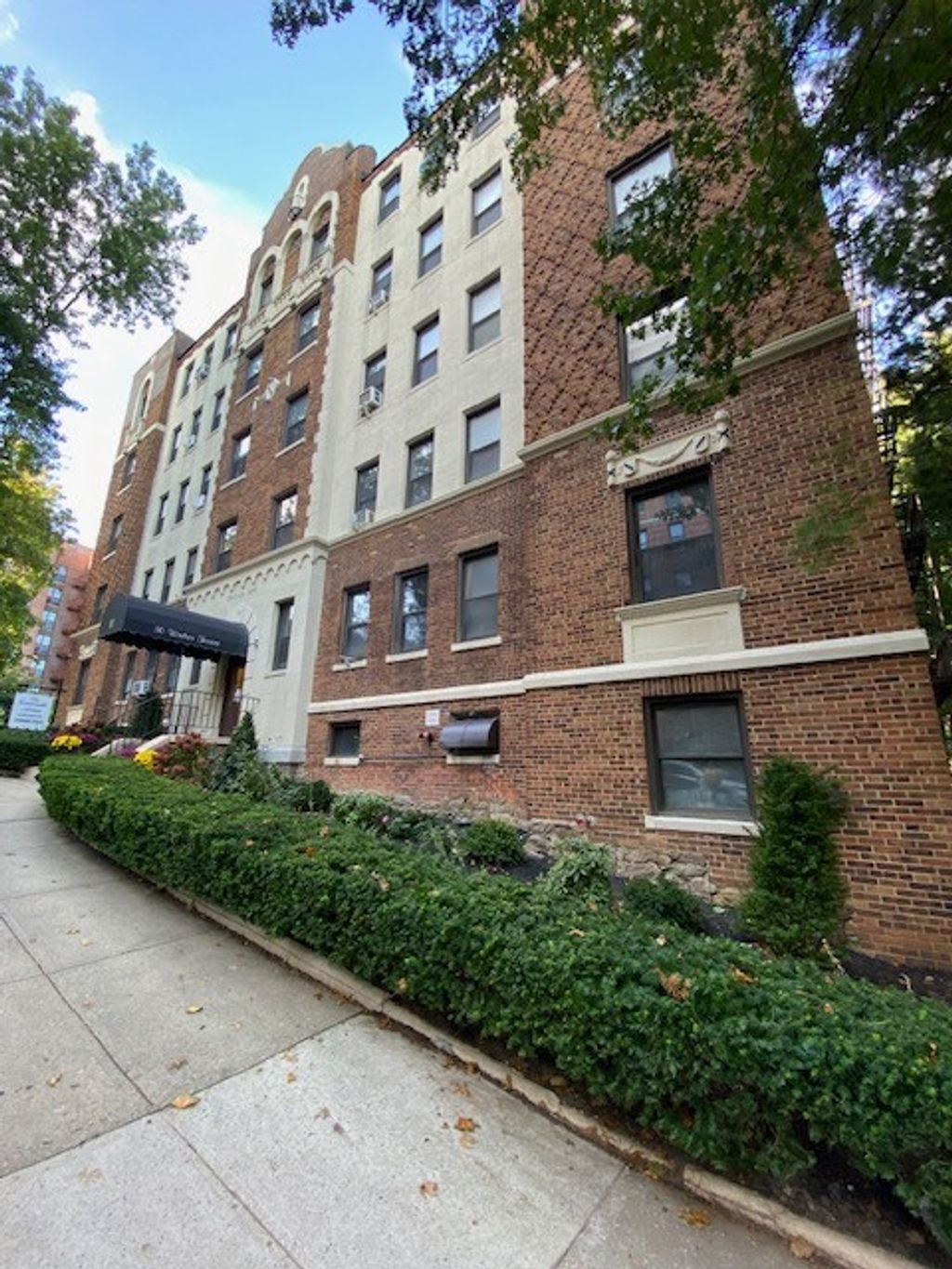 Photo of 30 Windsor Terrace #1G, White Plains, NY 10601 (MLS # 11678410)