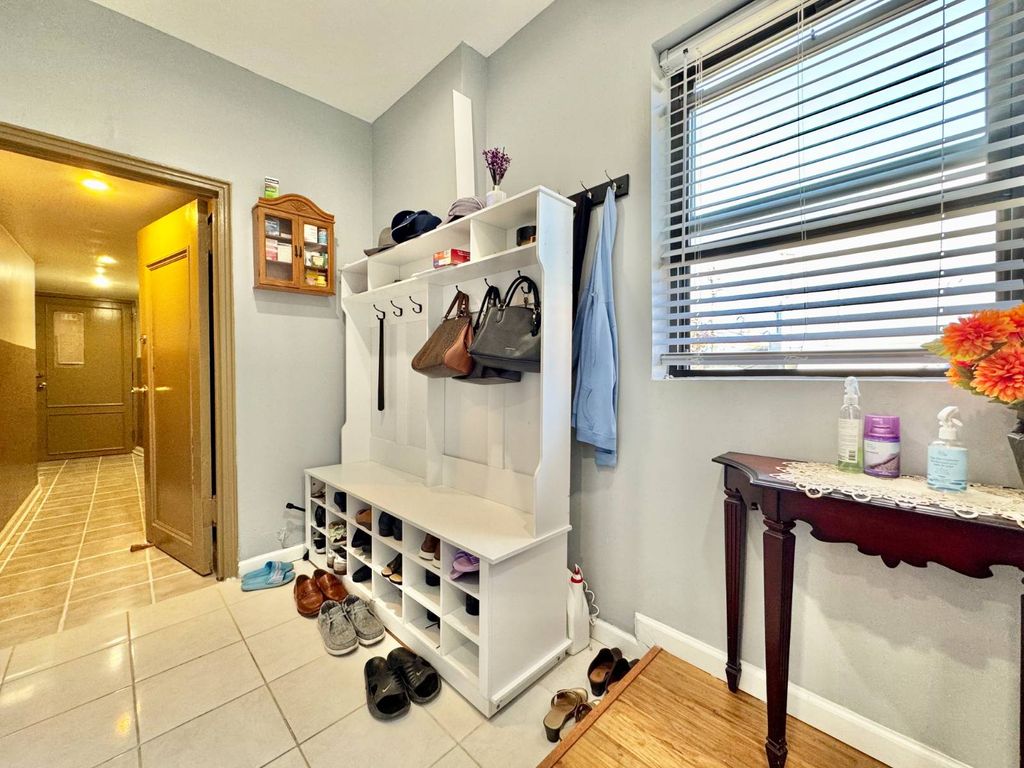 Photo of 2847 W 17 St, Brooklyn, NY 11224 (MLS # 11582131)