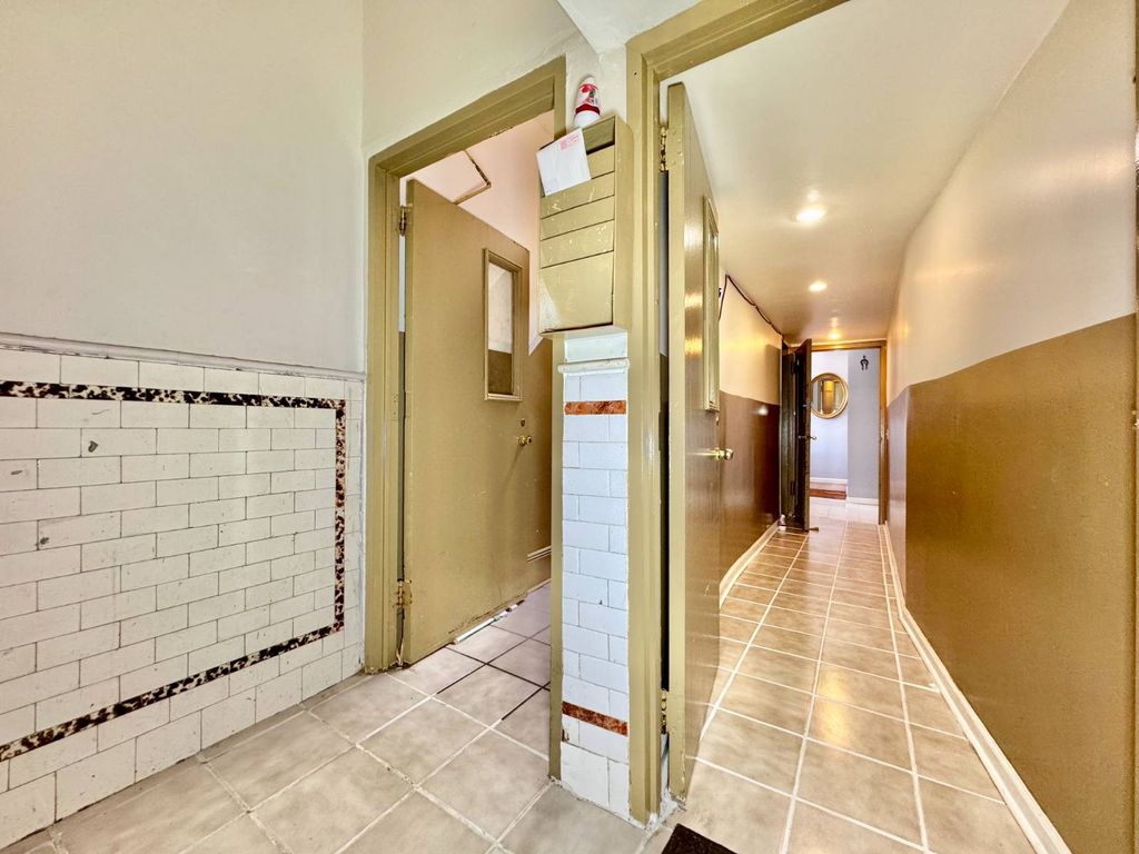 Photo of 2847 W 17 St, Brooklyn, NY 11224 (MLS # 11582131)