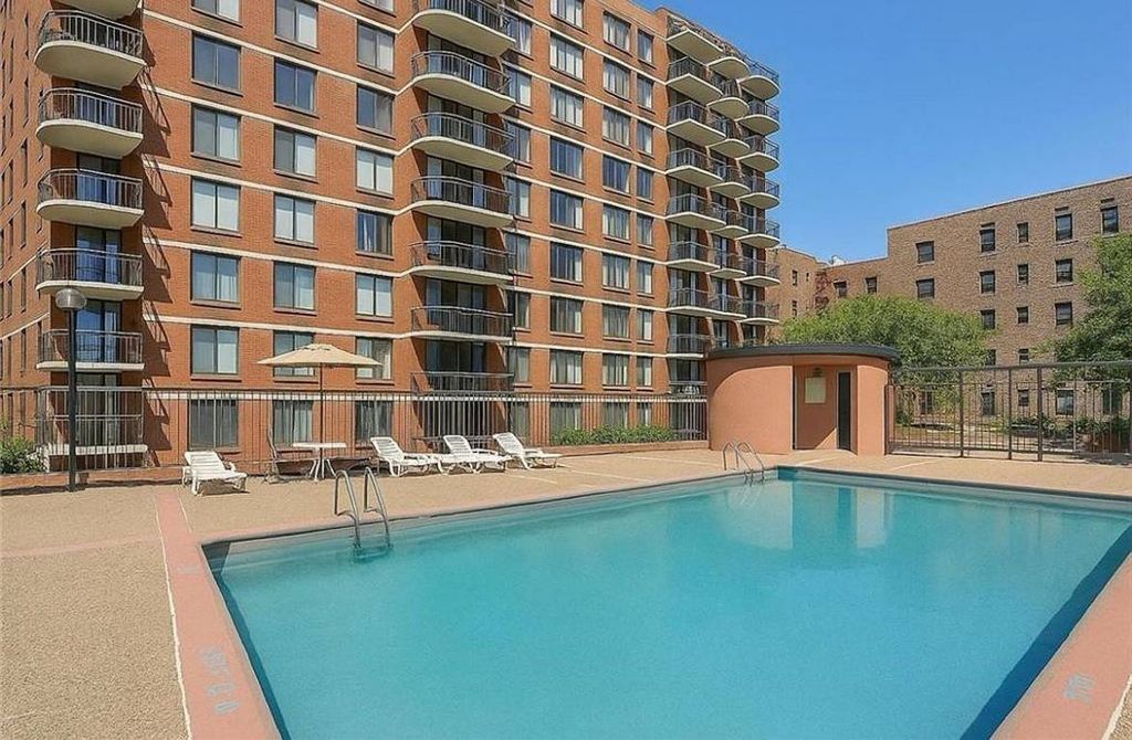 Photo of 3111 Ocean Parkway #3A, Brooklyn, NY 11235 (MLS # 11628690)