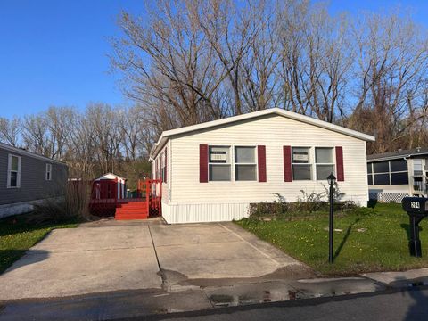 Photo of 76 U.S. Hwy 6, Valparaiso, IN 46383 (MLS # 11716607)