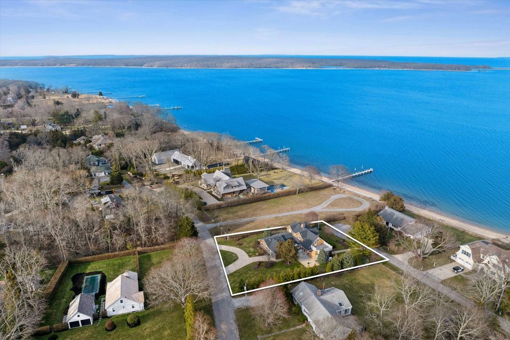 Photo of 4 Mashomuck Dr, Sag Harbor, NY 11963 (MLS # 11681006)