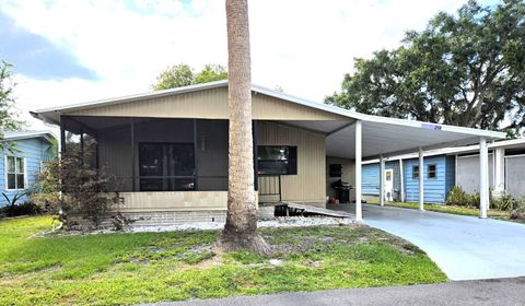 Photo of 284 Country Club Drive #280m, Plant City, FL 33565 (MLS # 11729116)