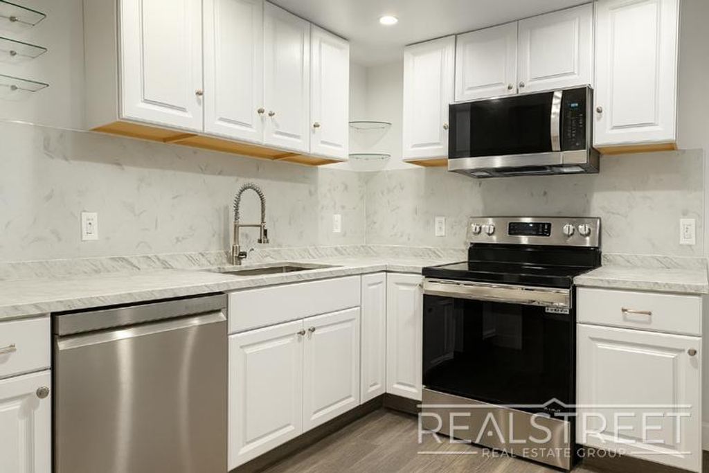Photo of 31 Herkimer Street #1, BROOKLYN, NY 11216 (MLS # 11613213)