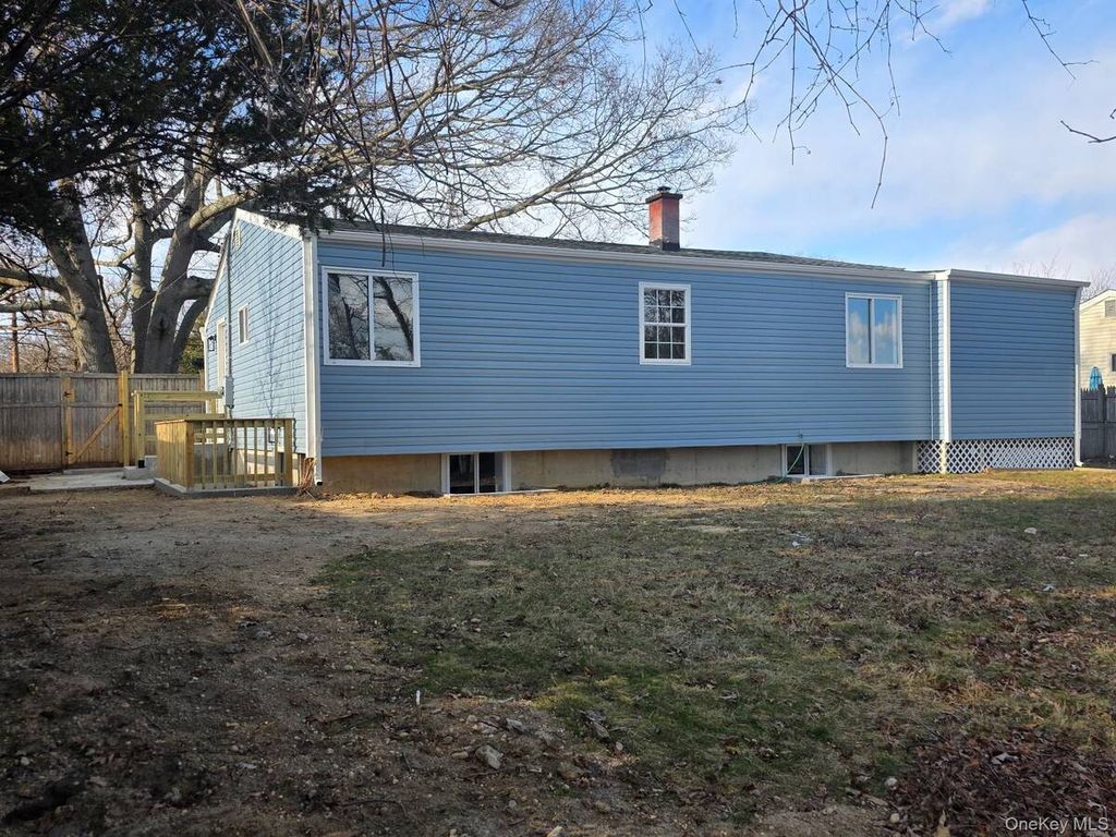 Photo of 340 Half Mile Road, Central Islip, NY 11722 (MLS # 11684564)