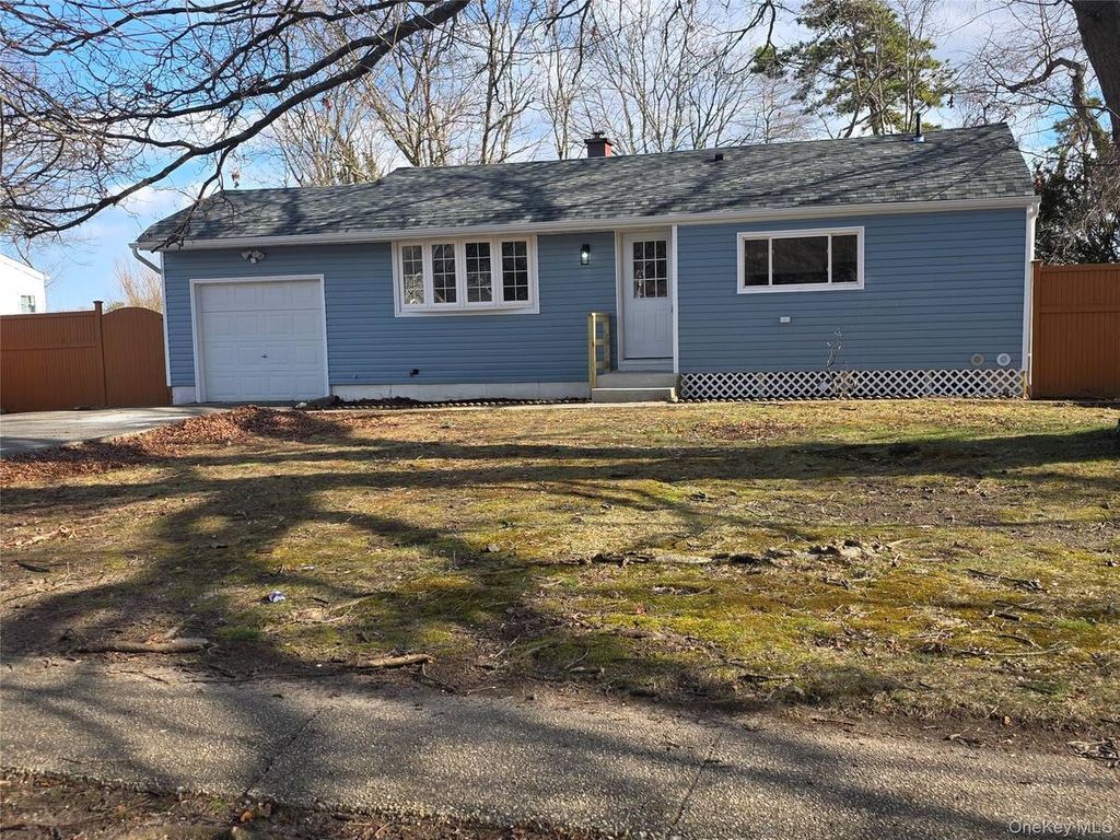 Photo of 340 Half Mile Road, Central Islip, NY 11722 (MLS # 11684564)