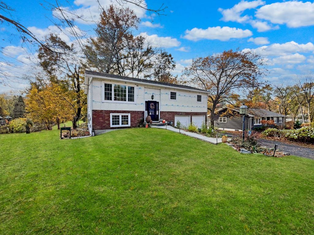 Photo of 5 Robin Ln, Waterford, NY 12188 (MLS # 11605064)