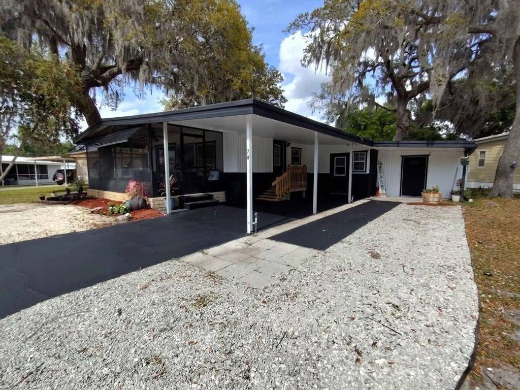 Photo of 78 Butler CIR, Leesburg, FL 34788 (MLS # 11741452)