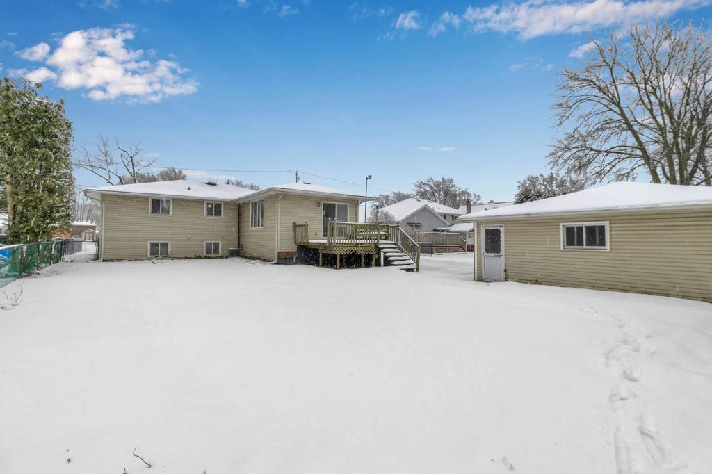 Photo of 28 Mead St, North Tonawanda, NY 14120 (MLS # 11618850)