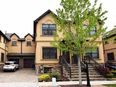Photo of 50 Perona Ln, STATEN ISLAND, NY 10308 (MLS # 11803856)