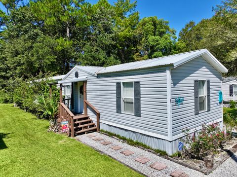 Photo of 25351 Canal Road #7, Orange Beach, AL 36561 (MLS # 11689651)