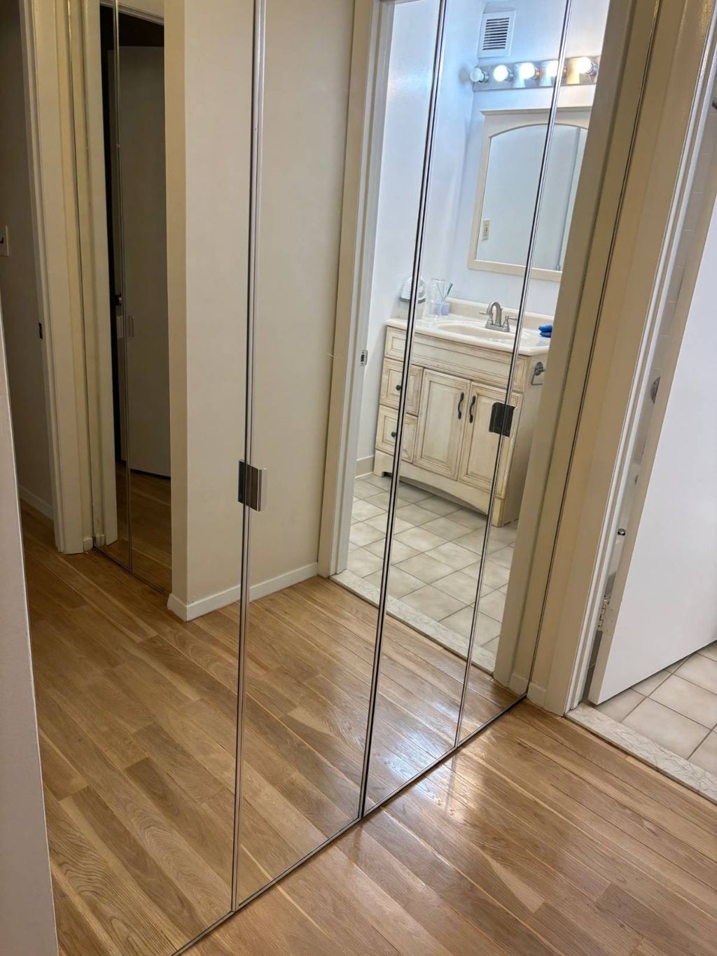 Photo of 21302 42 Ave #5G, Bayside, NY 11361 (MLS # 11587846)