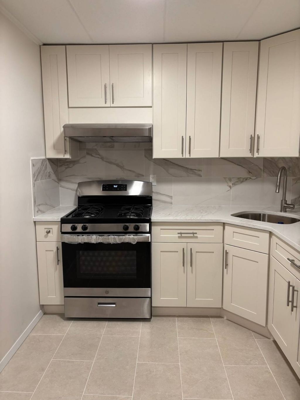 Photo of 21302 42 Ave #5G, Bayside, NY 11361 (MLS # 11587846)