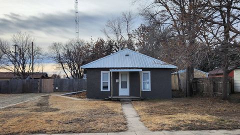 Photo of 613 W Walnut St, Hill City, KS 67642 (MLS # 11623848)