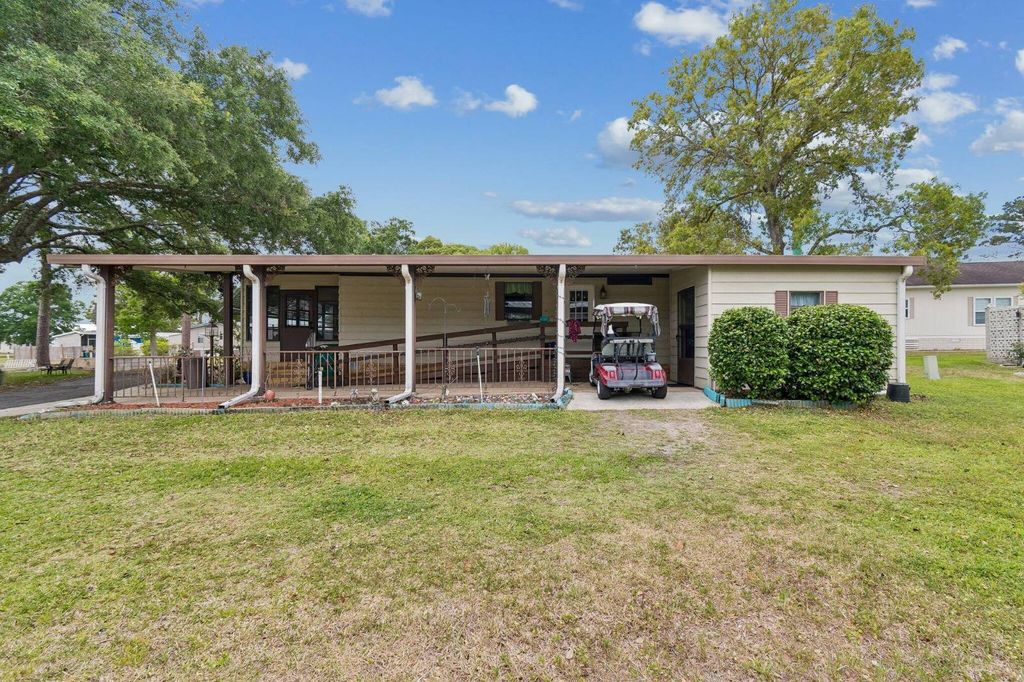 Photo of 6601 D Lakewood DR, Ocala, FL 34472 (MLS # 11776141)