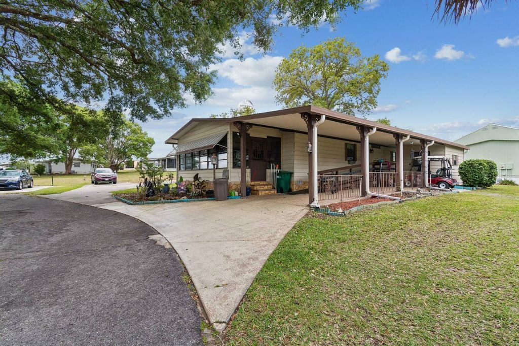 Photo of 6601 D Lakewood DR, Ocala, FL 34472 (MLS # 11776141)
