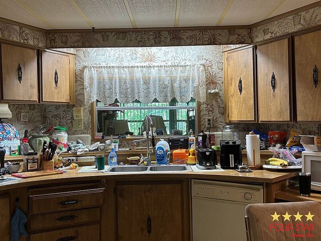 Photo of 2401 Greenhedge Dr, Orange City, FL 32763 (MLS # 11740625)