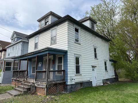Photo of 128 Corning W Ave, Syracuse, NY 13205 (MLS # 11803102)