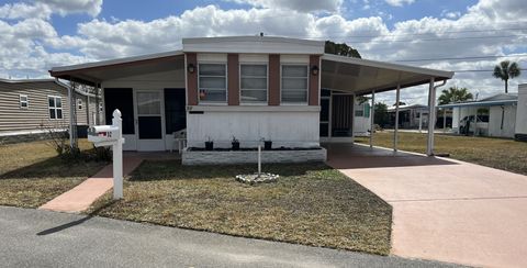 Photo of 52 Kelly Drive, Lakeland, FL 33815 (MLS # 11659285)