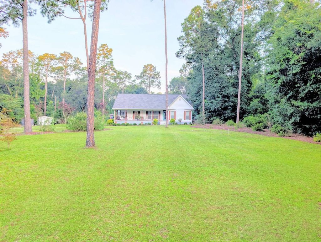 Photo of 2113 Back Lake Cir, Bainbridge, GA 39819 (MLS # 11620918)