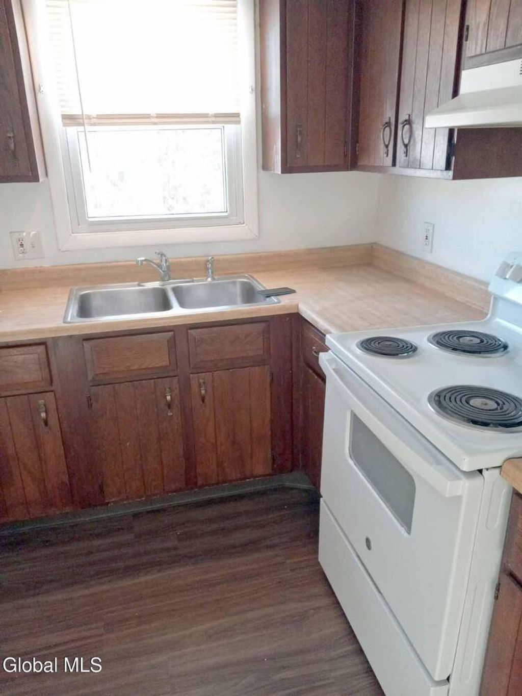 Photo of 470 Summer Street #6, Rotterdam, NY 12306 (MLS # 11683721)