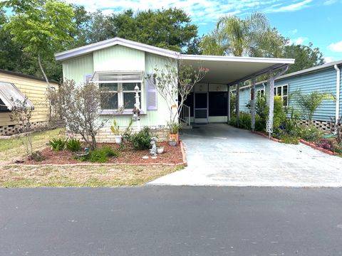 Photo of 5817 Windtree Dr, Zephyrhills, FL 33541 (MLS # 11737960)