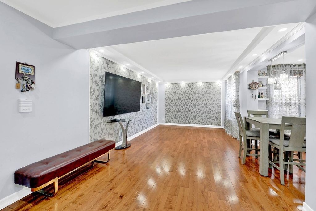 Photo of 2241 Plumb 1st St #5M, Brooklyn, NY 11229 (MLS # 11633058)