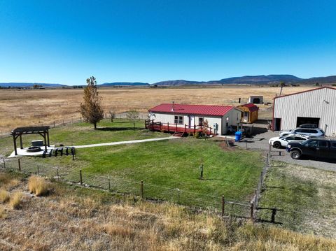 Photo of 20026 Thomas Creek Road, Lakeview, OR 97630 (MLS # 11595857)