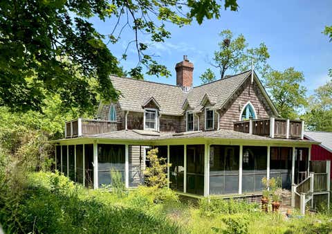 Photo of 26 New York Ave, Shelter Island Heights, NY 11965 (MLS # 11816990)