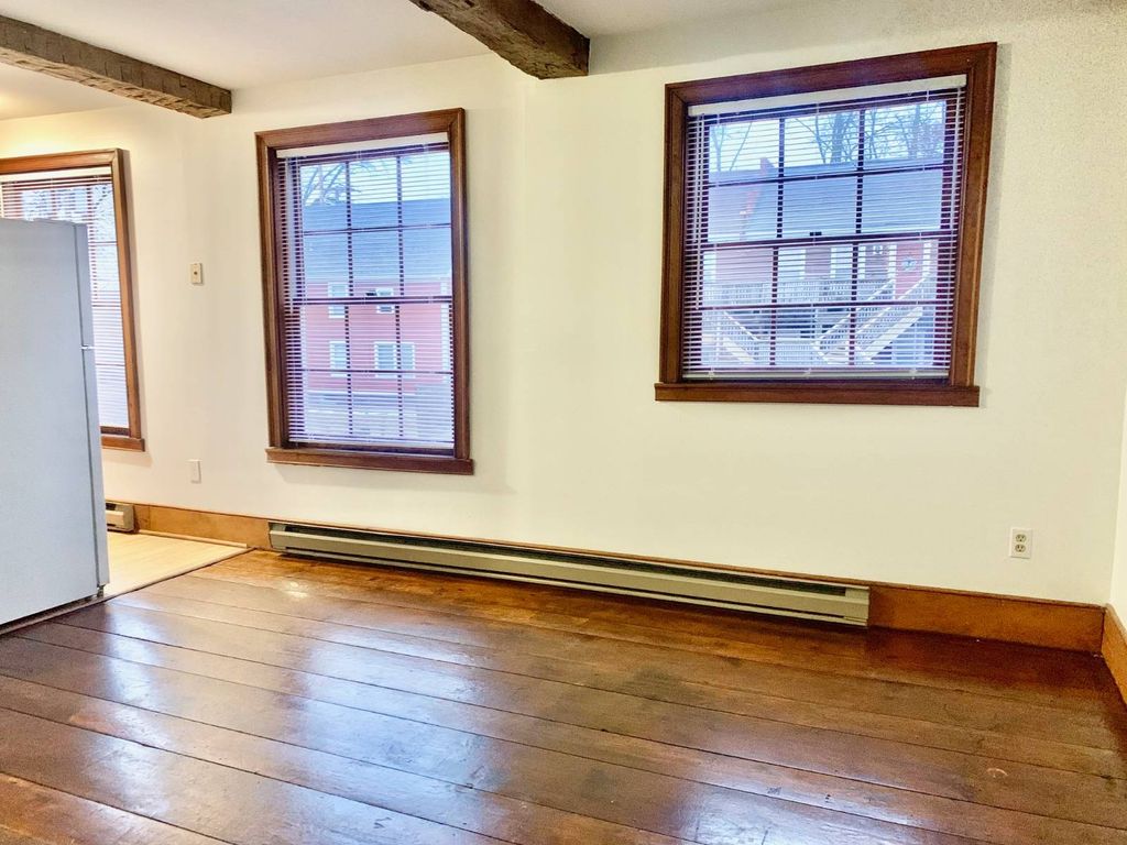 Photo of 32 North College Street #5, Schenectady, NY 12305 (MLS # 11741882)