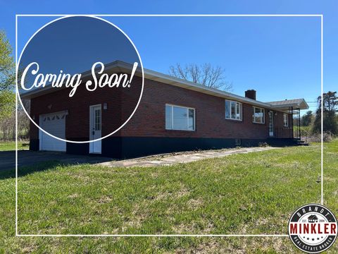 Photo of 5637 State Highway 30, Amsterdam, NY 12010 (MLS # 11729922)