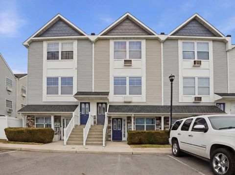 Photo of 116 Horizon Ln, Bronx, NY 10473 (MLS # 11669030)