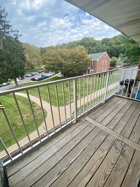 Photo of 157 White Plains Rd #35B, Tarrytown, NY 10591 (MLS # 11640932)