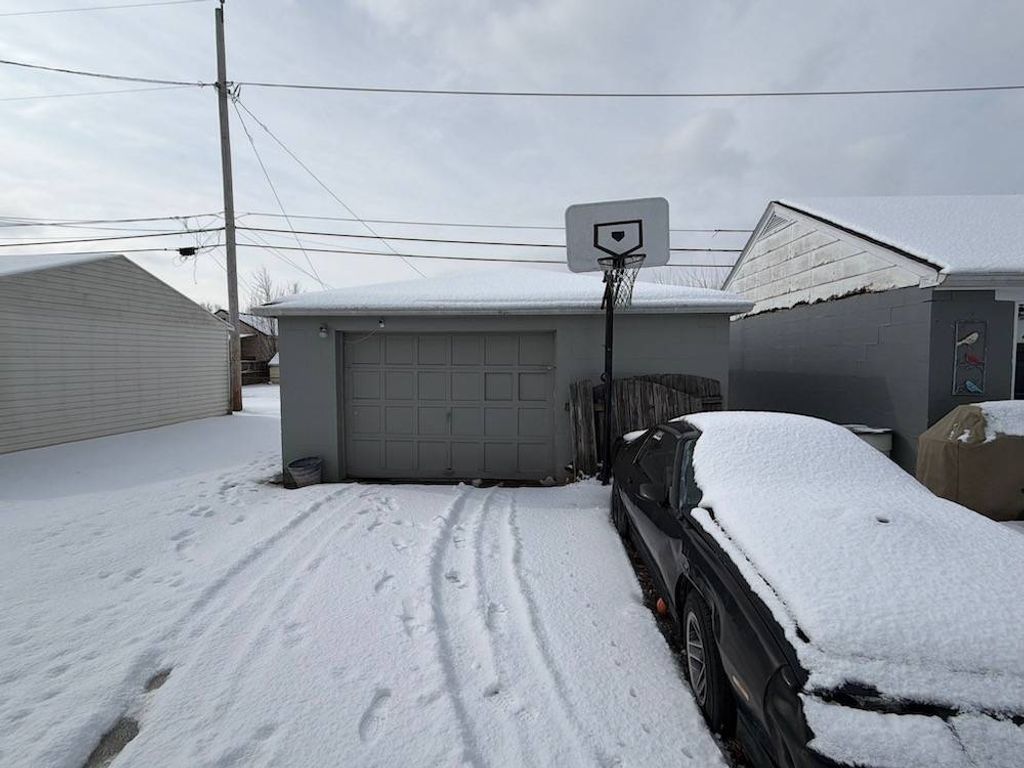 Photo of 2518 S 9th St, Ironton, OH 45638 (MLS # 11651318)