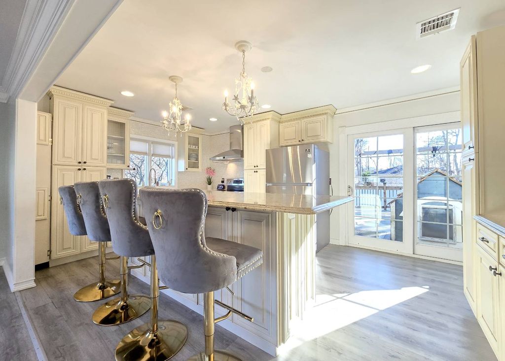 Photo of 116 Bellport Ave, Bellport, NY 11713 (MLS # 11619055)