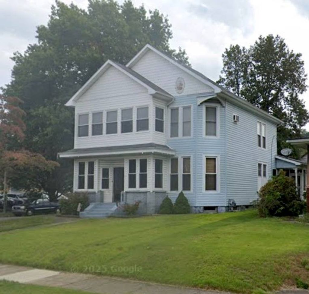 Photo of 1203 S 6th St, Ironton, OH 45638 (MLS # 11618589)