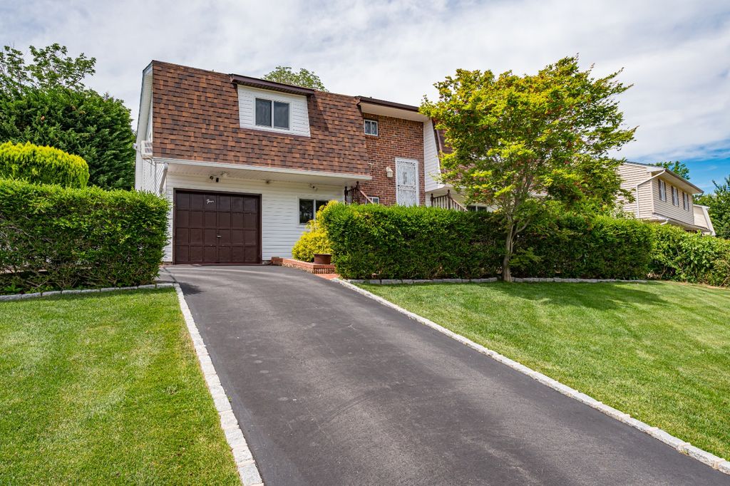 Photo of 4 Bowman Lane, Kings Park, NY 11754 (MLS # 11842021)
